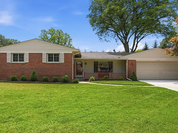 34357 Munger Dr, Livonia, MI 48154