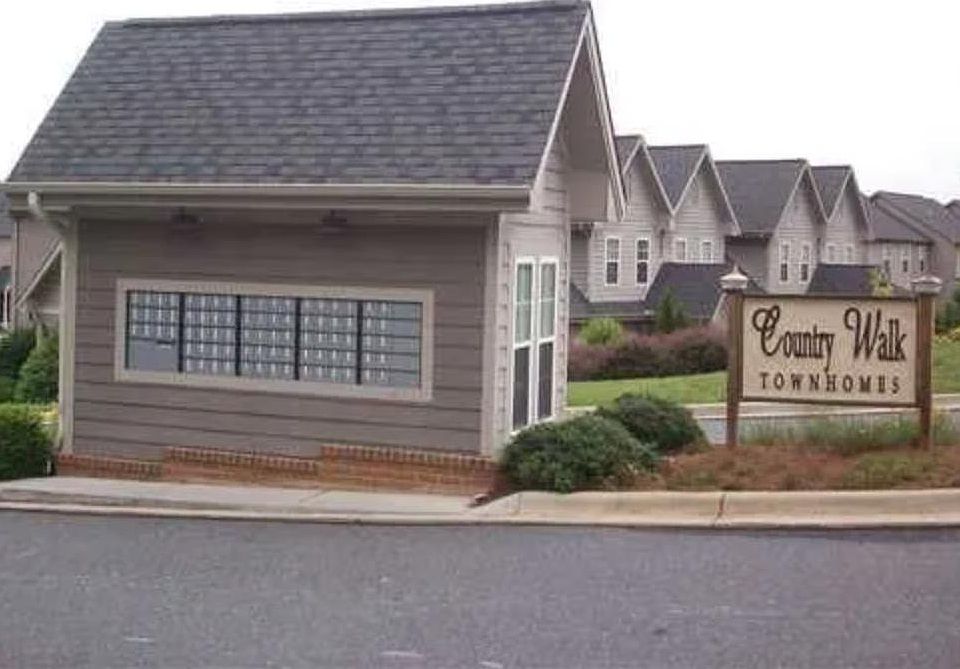 2nd image of 4060 Bentley Dr #D-2