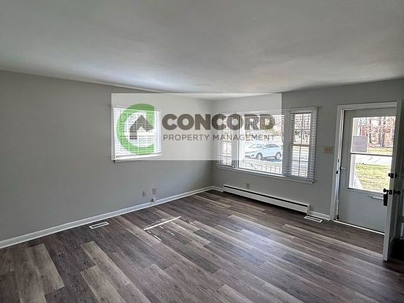 2nd image of 3912 Baylor St