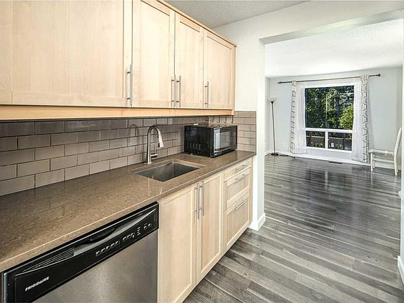 5th image of 6915 N Ranchview Dr NW #16