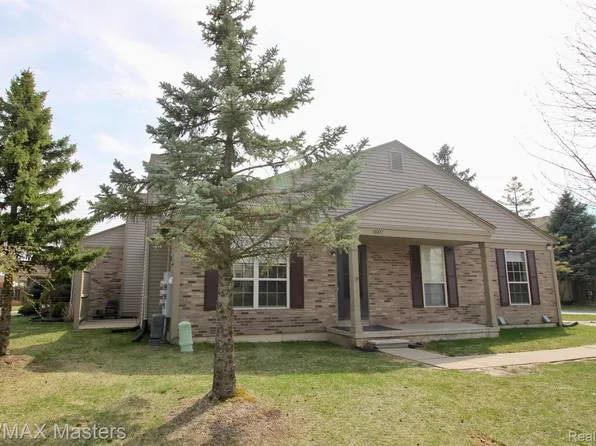 14071 Watersway Dr, Gibraltar, MI 48173