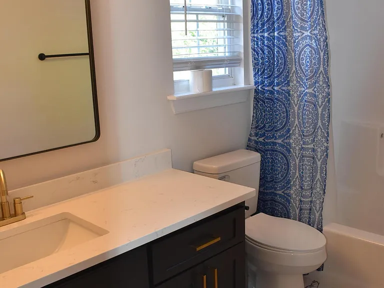201 Bainbridge Dr — Photo 17