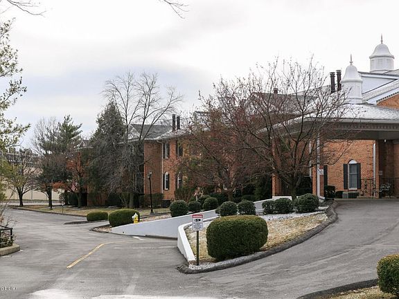 2nd image of 1612 Gardiner Ln APT 107