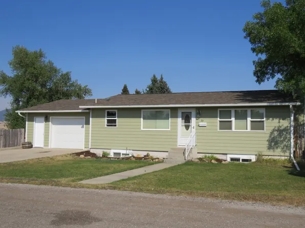 711 Entrance Ave, Lewistown, MT 59457