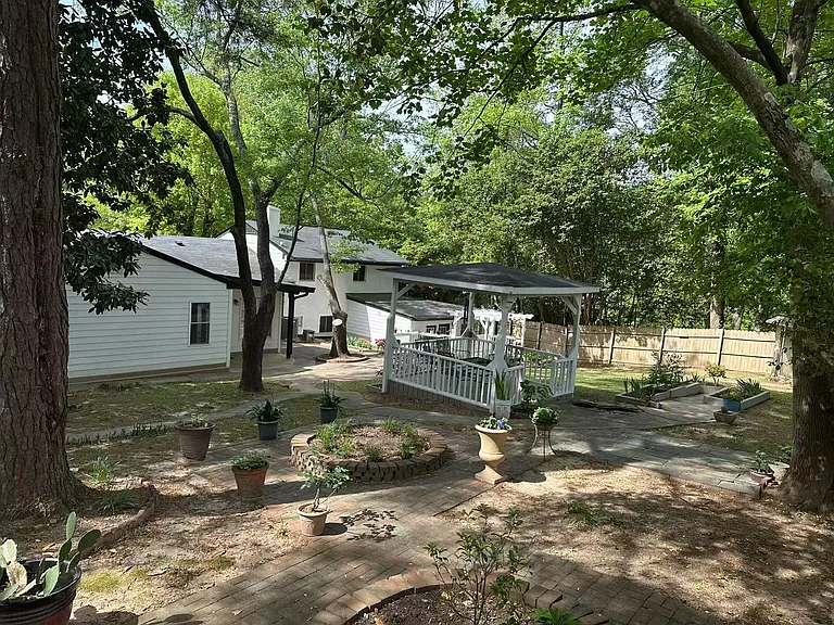5002 Wickham Rd — Photo 35