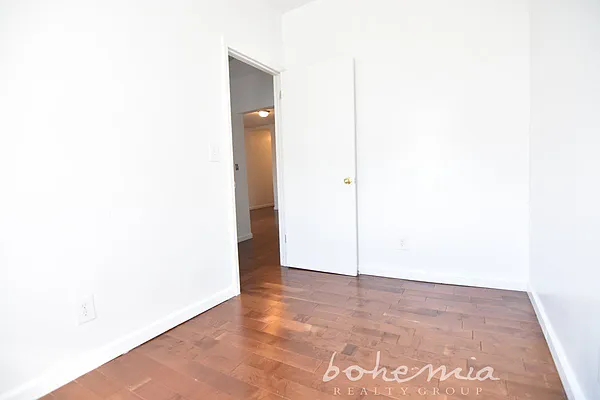 Rented by Bohemia Realty Group | media 7