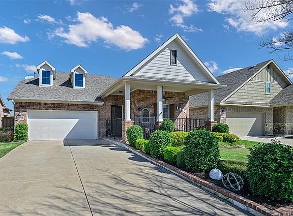2nd image of 1304 Isabella Ln