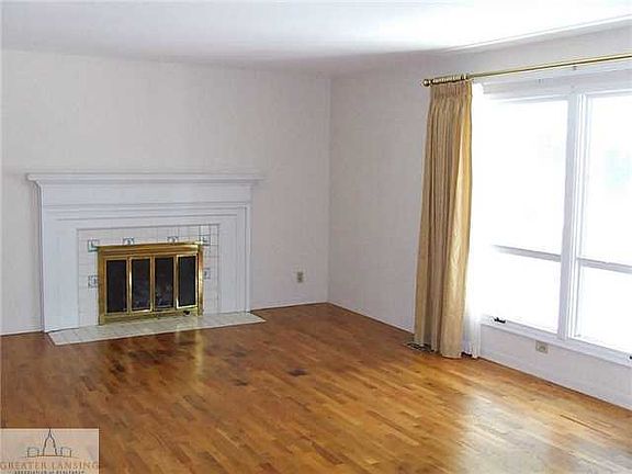2nd image of 5272 E Timberlane St
