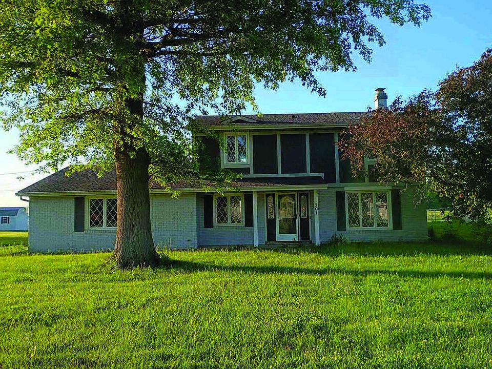 1st image of 201 E Hickory Grove Rd