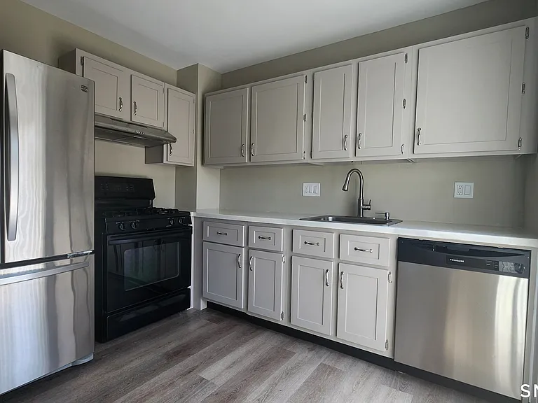 55 Peddlars Dr #55 — Photo 2