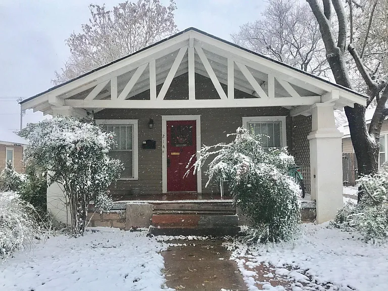 214 S Lewis St — Photo 1