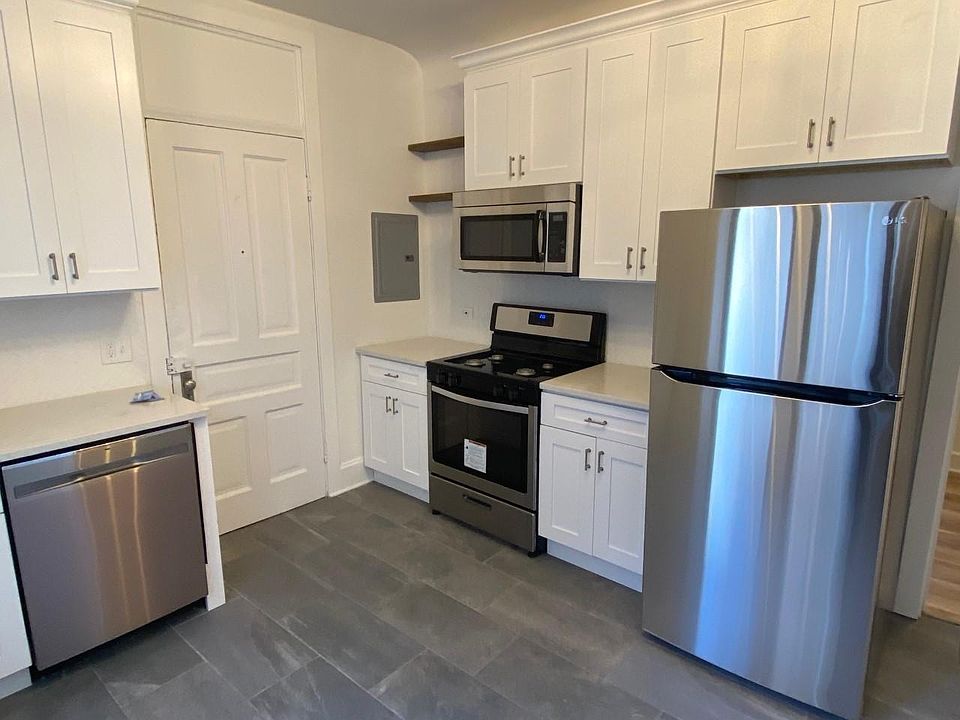 1st image of 1331 N Ashland Ave #1M