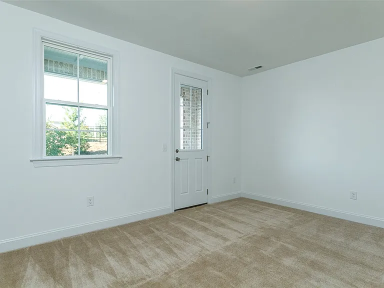 306 Clementine Dr — Photo 16