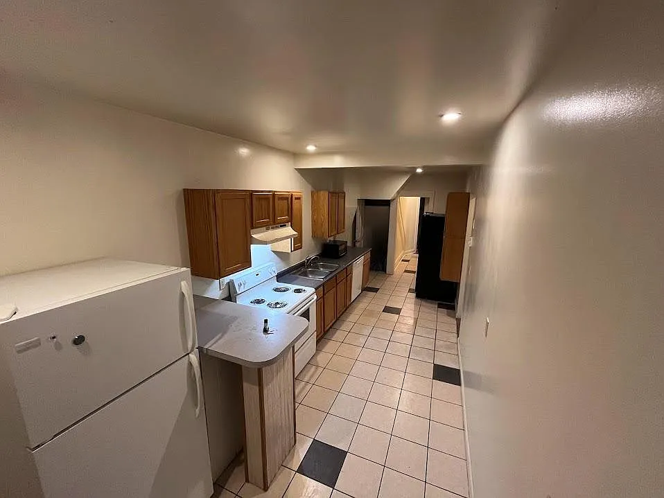 410 N 12th Ave E #412