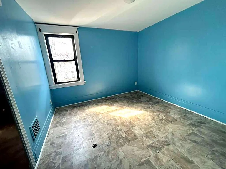 56 Hagen St #2 — Photo 5