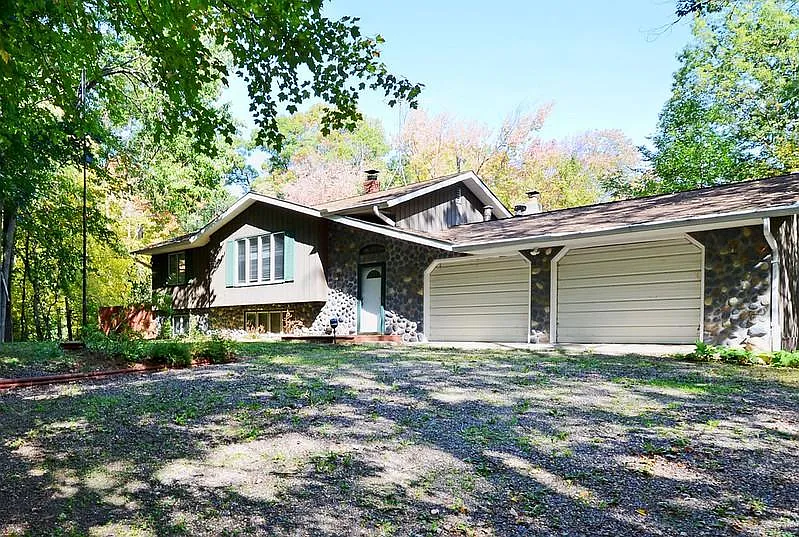 4 bed, 2247 sqft, $2,500 — Photo 1