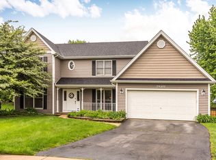 2810 Breckenridge Cir, Aurora, IL 60504