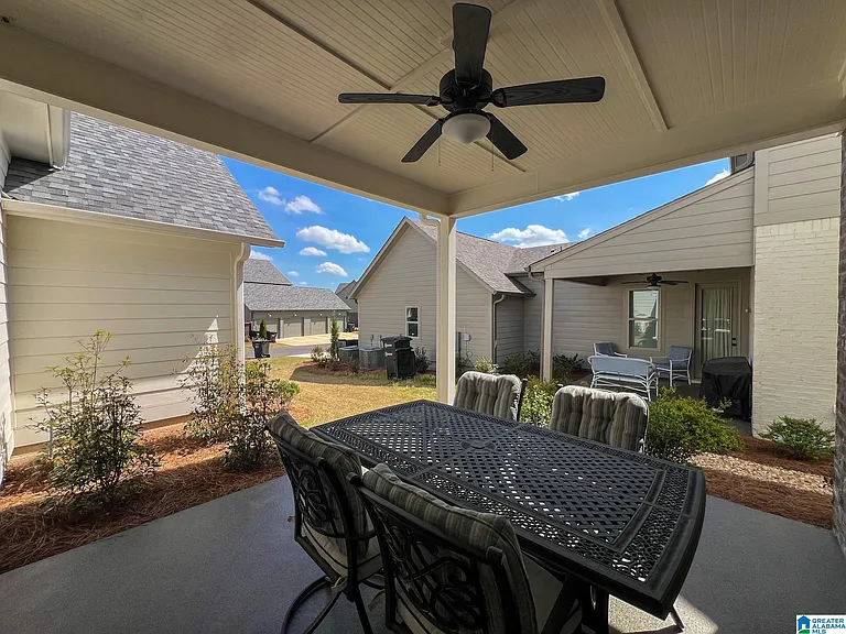 4740 Arden Way — Photo 26