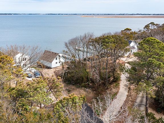 5th image of 104 Sir John White Ct Lot 155