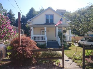 9018 Palatine Ave N, Seattle, WA 98103
