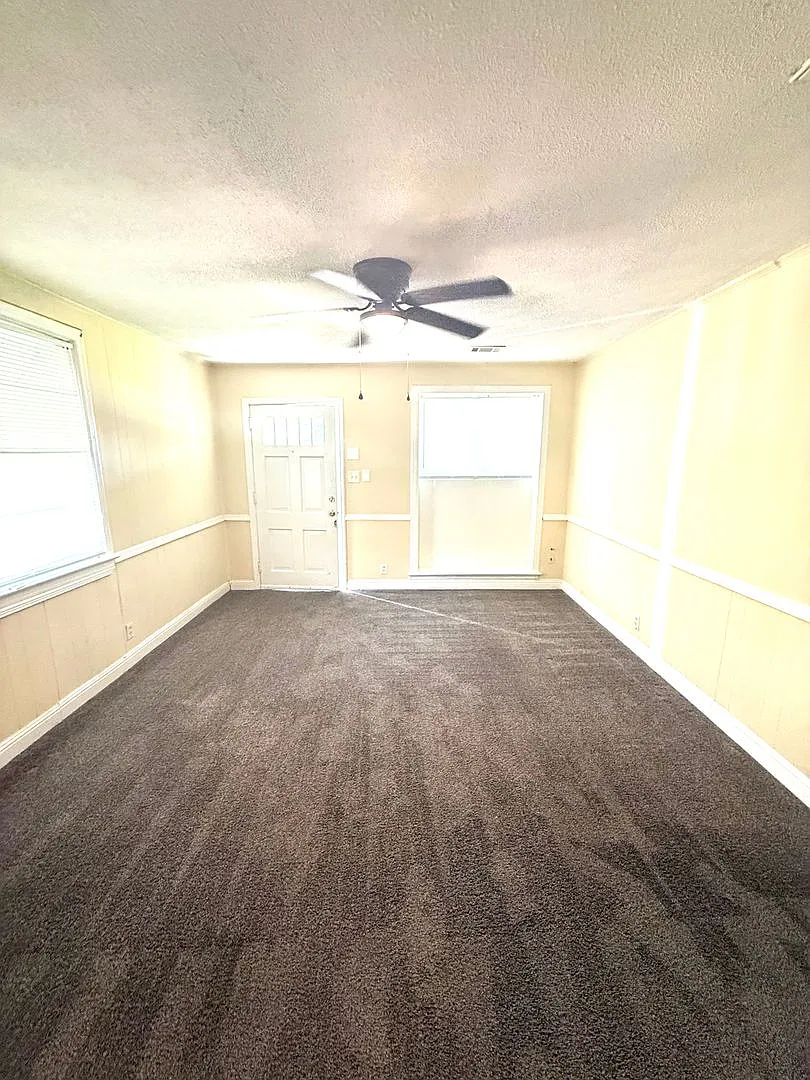 3 bed, 1.0 bath, 999 sqft, $675 — Photo 4