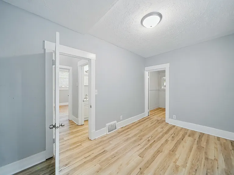 1900 Euclid Ave #1 — Photo 15