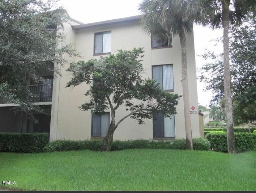 1st image of 203 Foxtail Dr
