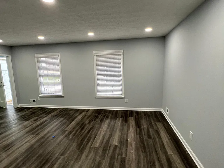 6959 Lockridge Dr — Photo 10