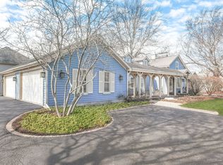 2S338 Orchard Rd, Wheaton, IL 60189