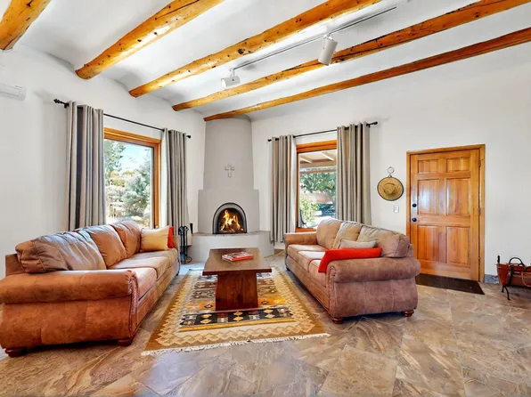 2813 Calle Calmo, Santa Fe, NM 87505