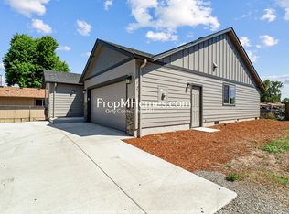 912 Norman Ave NE, Smyrna, OR 97301