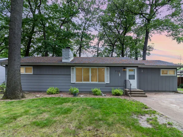 310 Black Oak Dr, Trail Creek, IN 46360