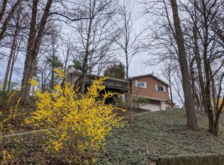 120 Poplar Dr, Morgantown, WV 26505