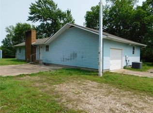 604 S Center St, Opolis, KS 66760