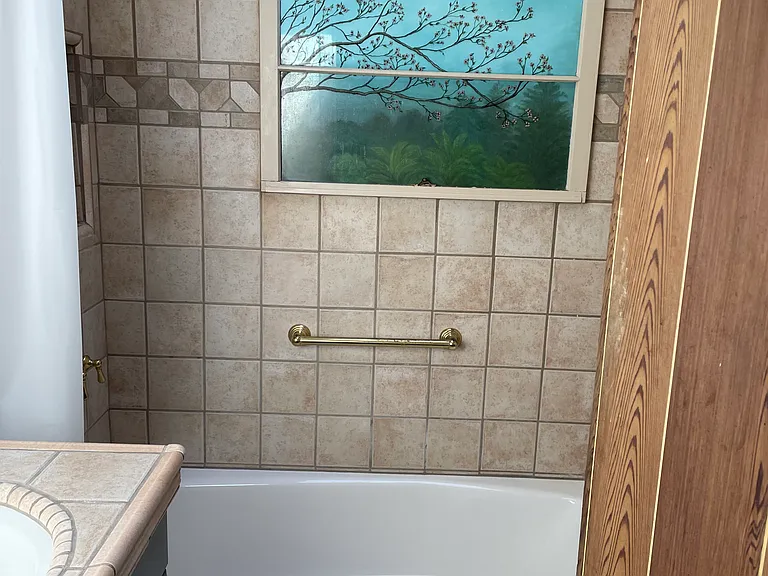 10030 Riverside Dr — Photo 8