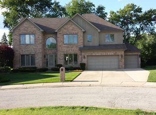 1050 Crystal Ct, Glenview, IL