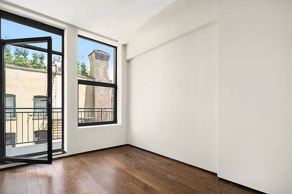 Rented by Compass | media 18