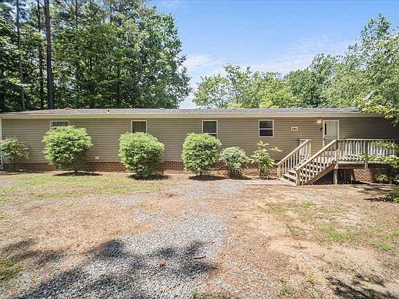 3rd image of 138 Reynolds Ct
