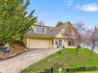 559 Dogwood Way, Ashland, OR 97520