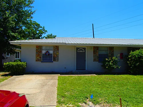 925 Bradford Cir Photo 1