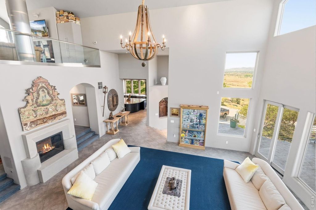 2950 Hidden Valley Dr