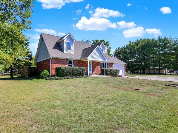8051 Henderson Ridge Dr, Mooresville, IN 46158
