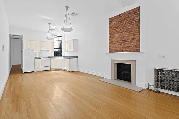 Rented by Douglas Elliman | media 6