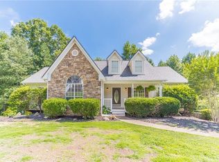 1067 Whispering Woods Dr, Canton, GA 30114