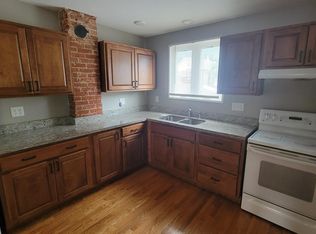 562 Almond St, Dubuque, IA 52001