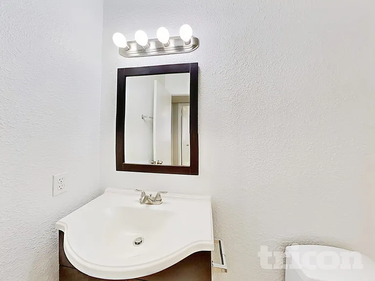 646 W Enid Ave — Photo 13