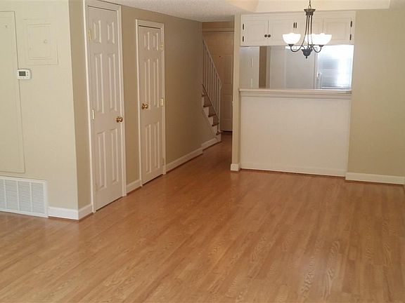 4th image of 2530 E North St APT 11G
