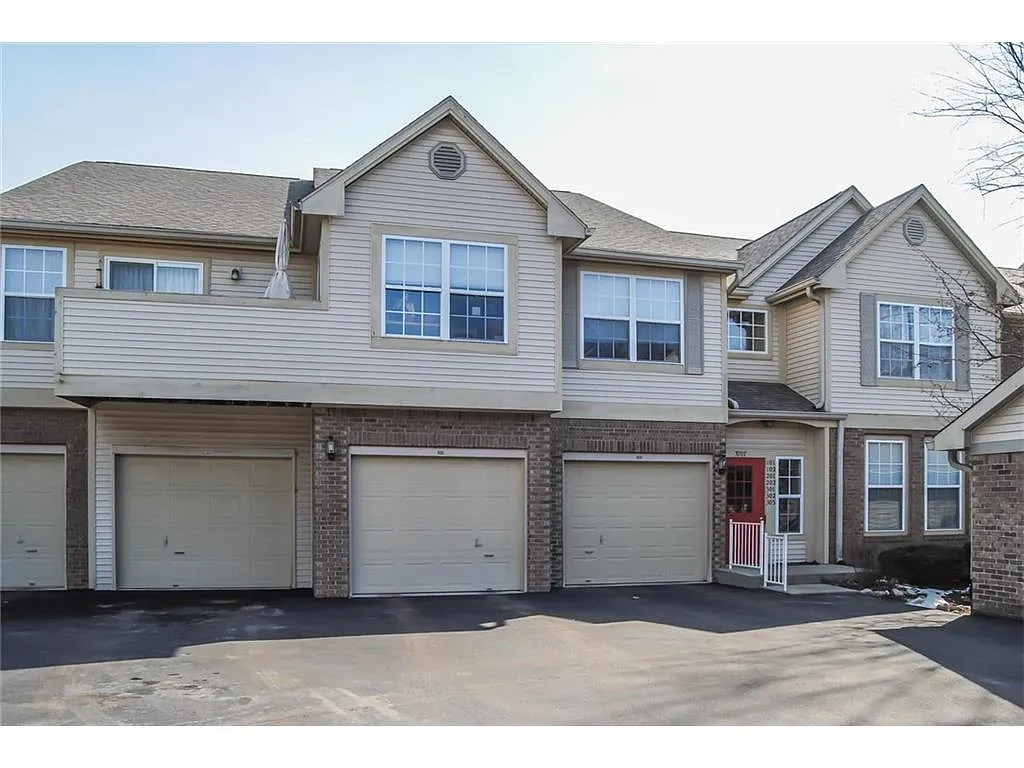 3707 E Barrington Dr #D202 photo 1