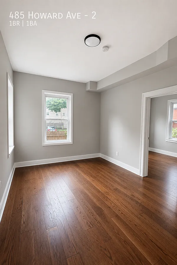 485 Howard Ave — Photo 3