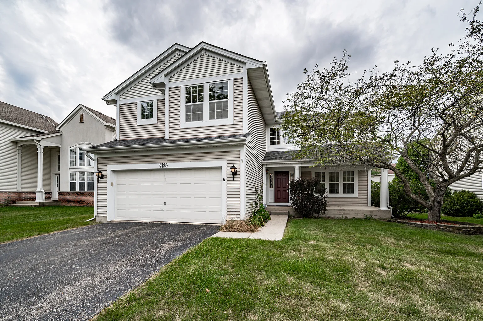 2135 Skylane Dr photo 1